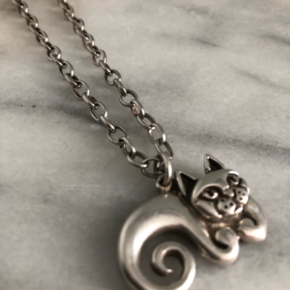 925 chain with 925 cat pendant very cute!!! - Picture 1 of 3